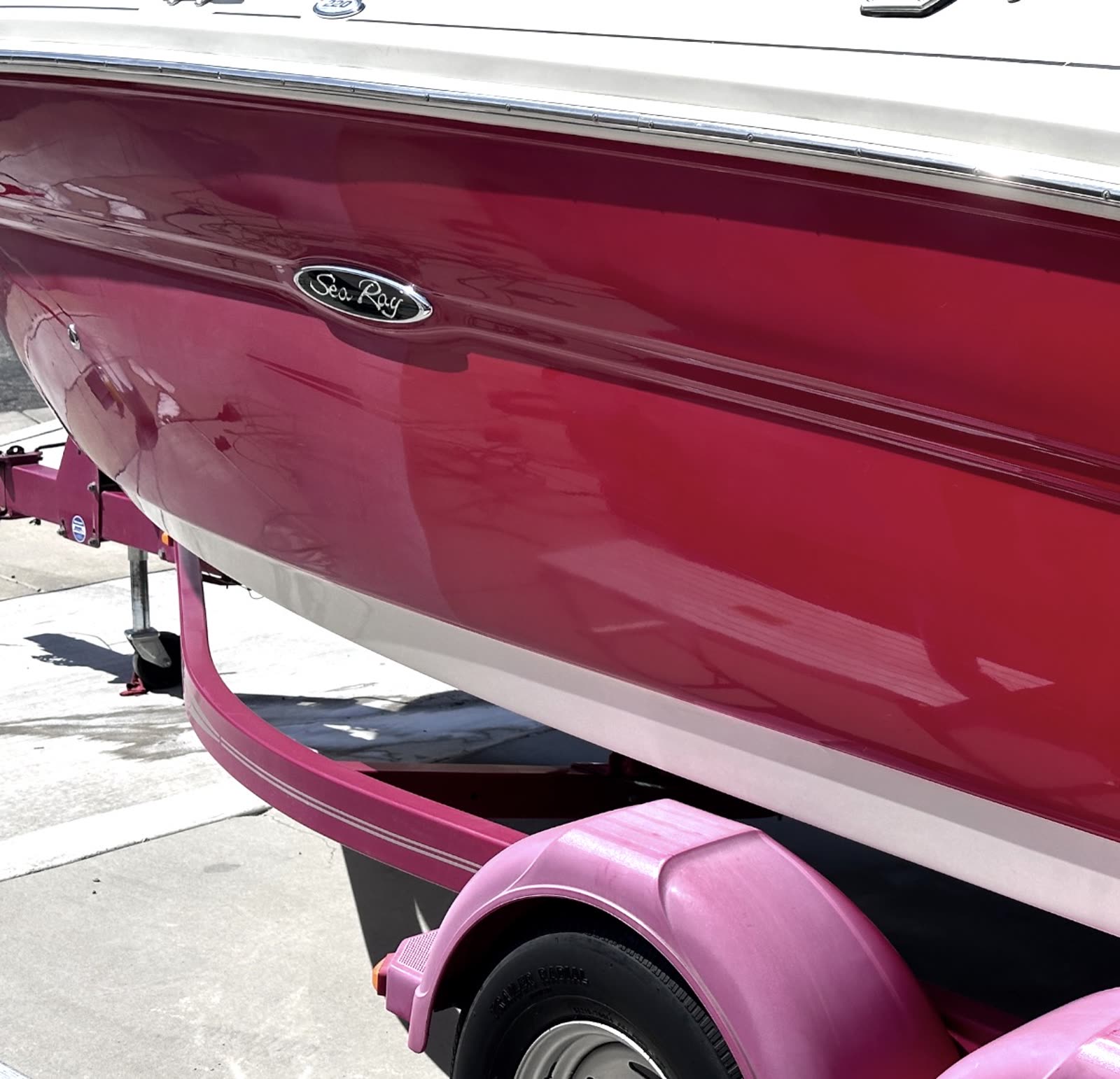 Deep gloss on a Sea Ray hull protected with Yacht Armor film